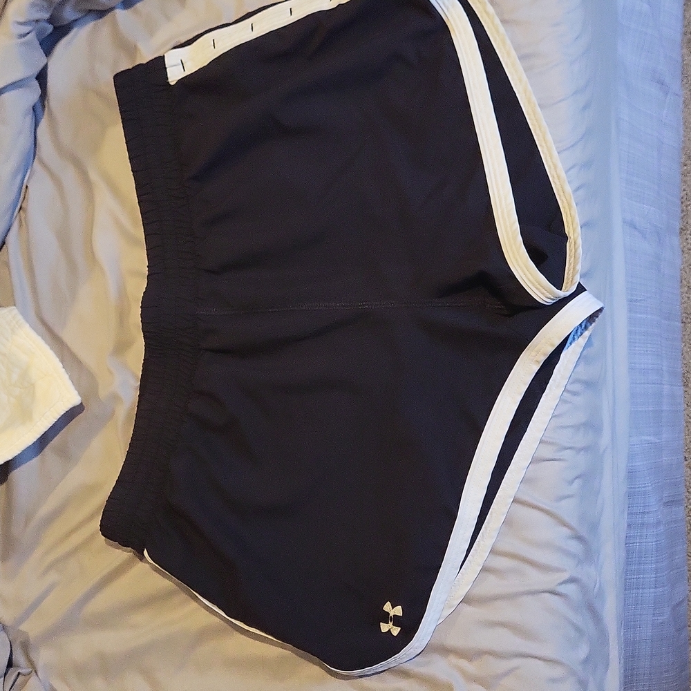 Underarmor shorts